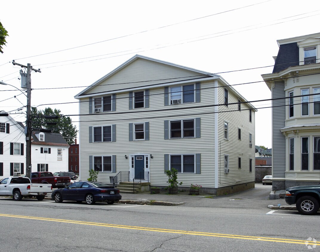 Primary Photo - 329 Main St