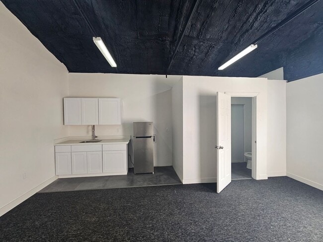 Foto del edificio - DETACHED ONE BEDROOM CASITA ON HORSE PROPERTY