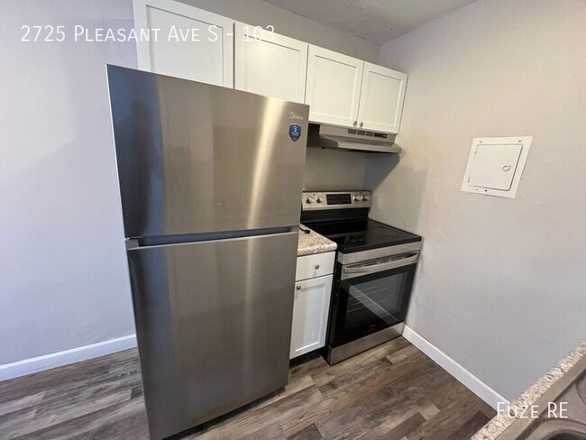 Building Photo - 2725 Pleasant Ave