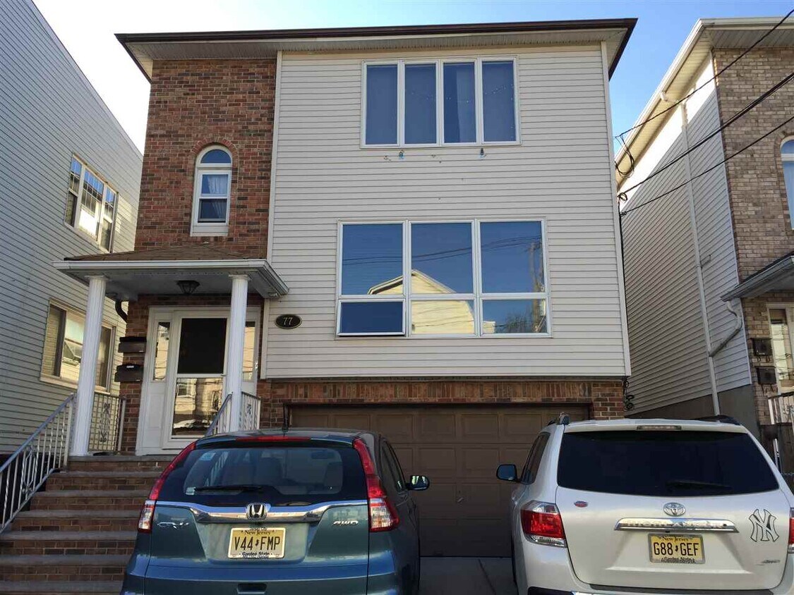 Primary Photo - 77 Prospect Ave