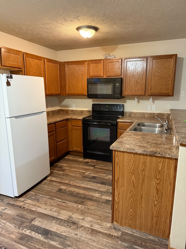 Foto del edificio - 5605 W Longleaf Dr