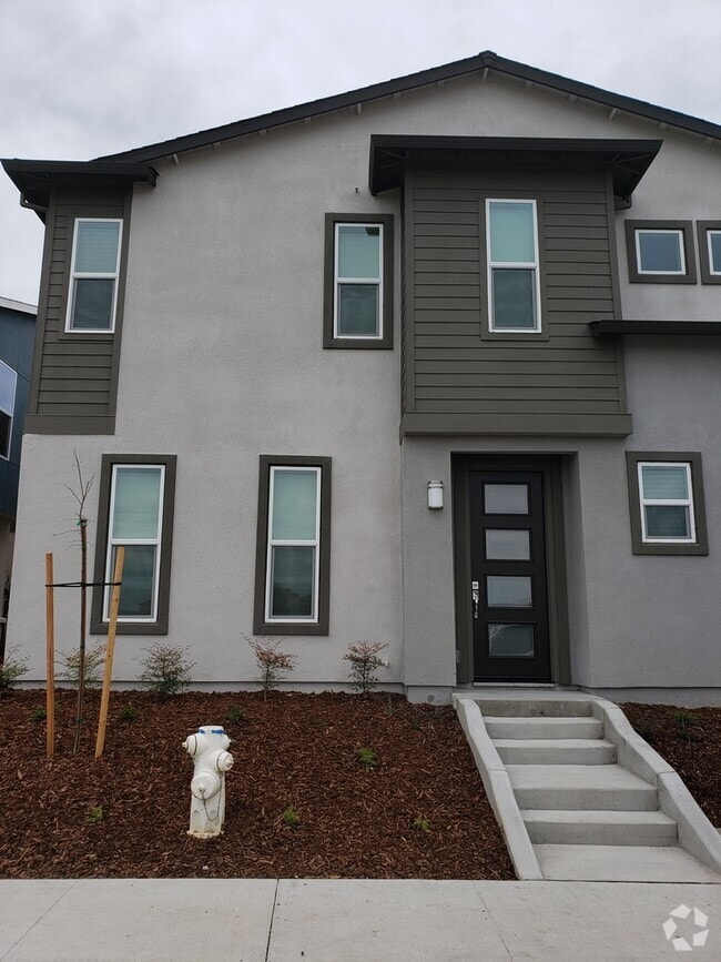 Building Photo - 4432 Ocean Ln
