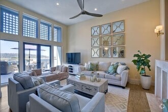 Building Photo - 1043 Freedom Ct