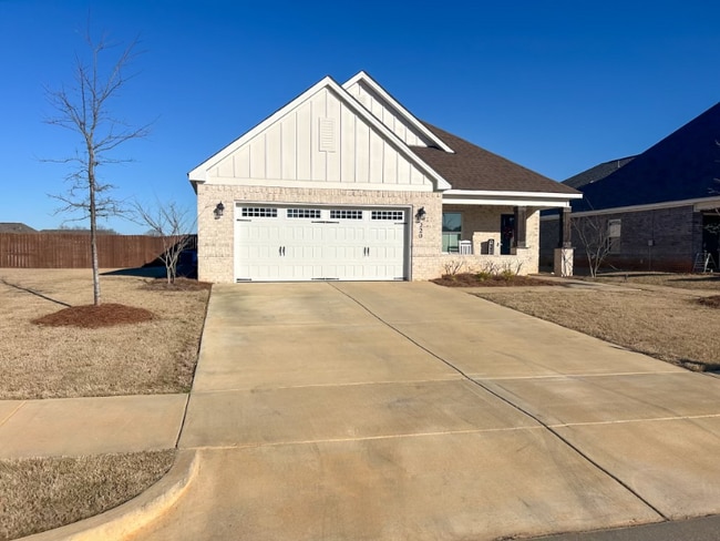 Building Photo - 220 Lee Audis Ln