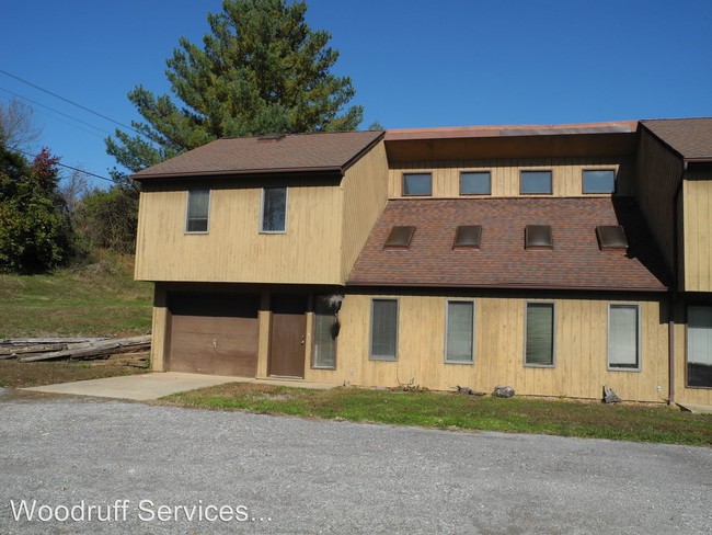 Building Photo - 201 Carolyn Dr
