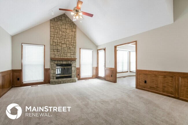 Building Photo - 1732 NE Ridgeview Dr