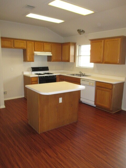 Foto del edificio - 9401 Bradner Dr