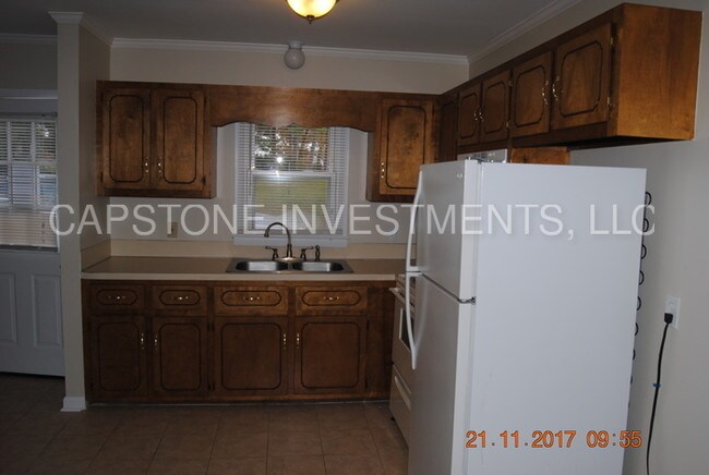 Building Photo - 2815 S Ridge Ave