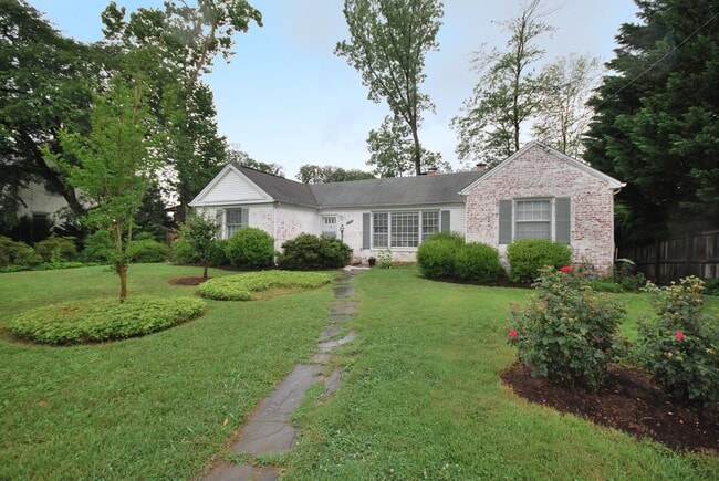 Photo - 9502 Ewing Dr House