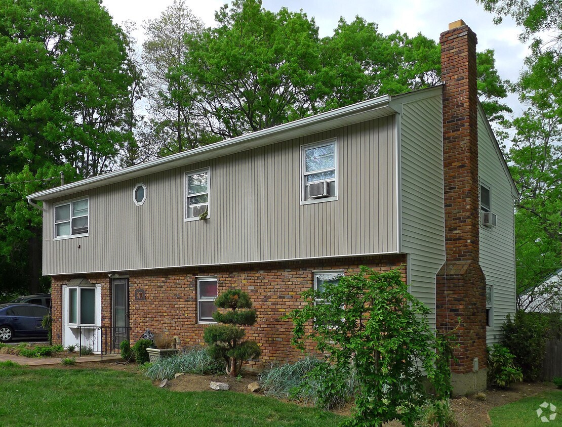 Primary Photo - 970 Park Ave