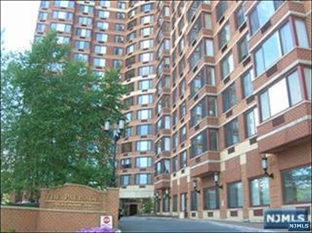 Foto principal - 100 Old Palisade Rd
