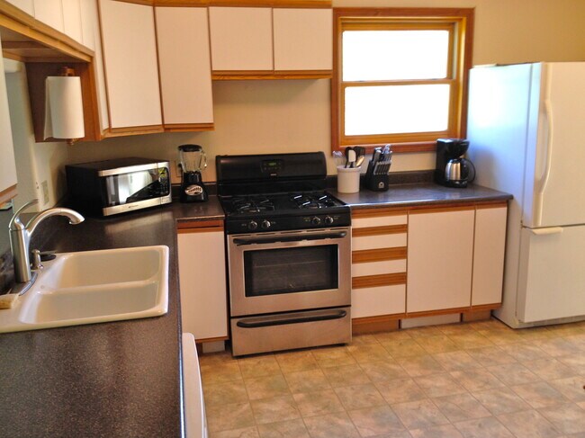 kitchen - 7922 Co Rd 203