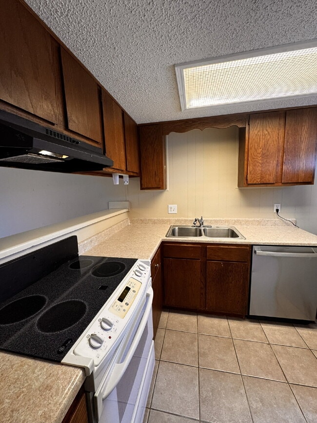 Photo - 1820 S 13th Pl Apartment