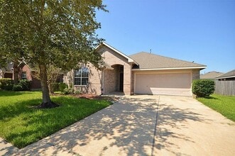Building Photo - 2608 Courtyard Ln
