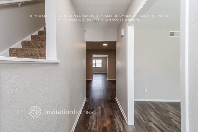 Building Photo - 1003 Rosewood Ln