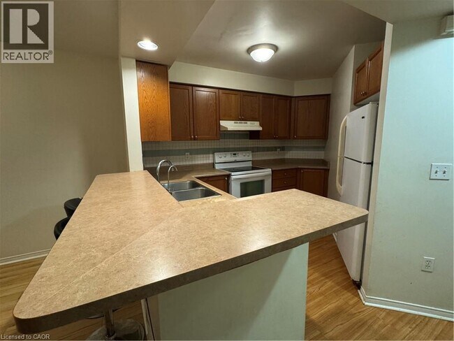 Photo du bâtiment - 25 Eugene Dr