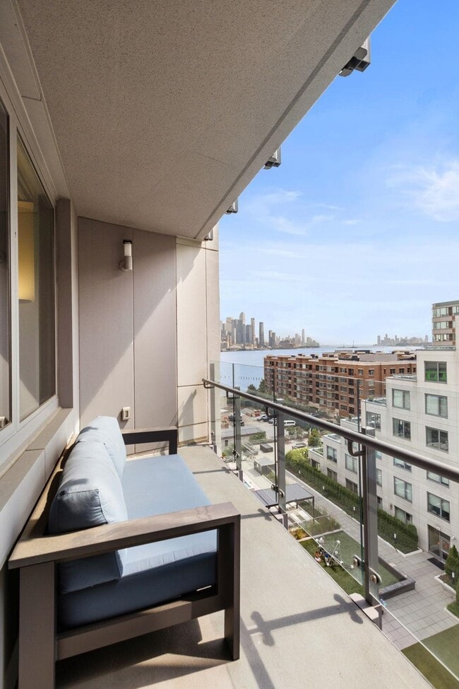 Building Photo - 9 Ave at Port Imperial