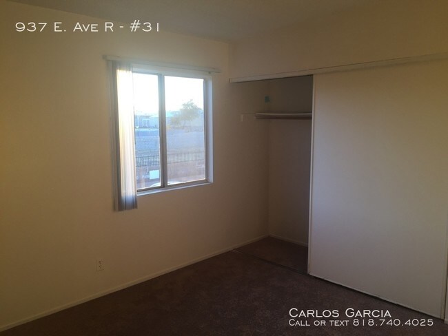 Foto del edificio - 937 E Ave R
