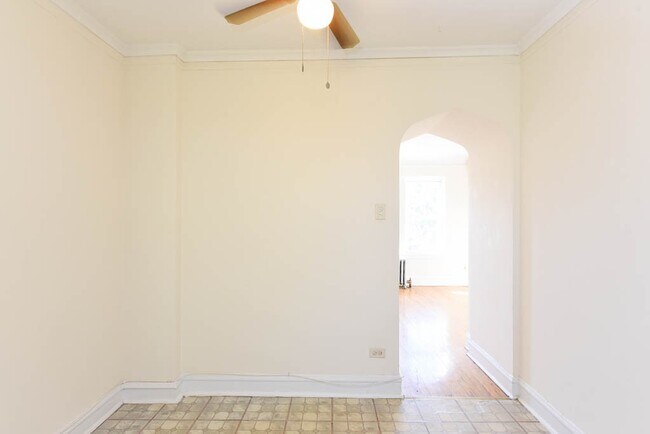 Foto del edificio - 2946 N Albany Ave