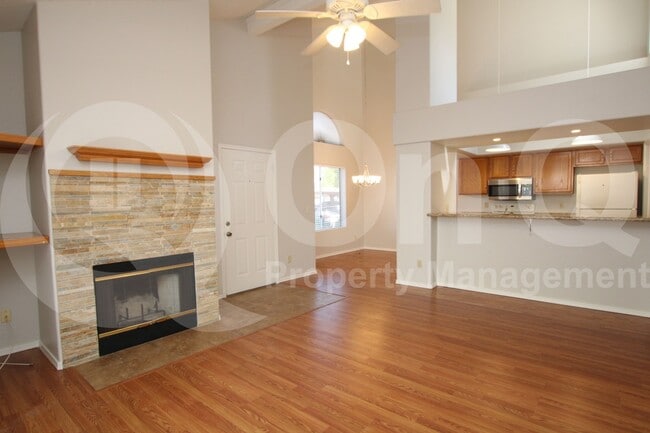 Building Photo - 2100 W Lemon Tree Pl