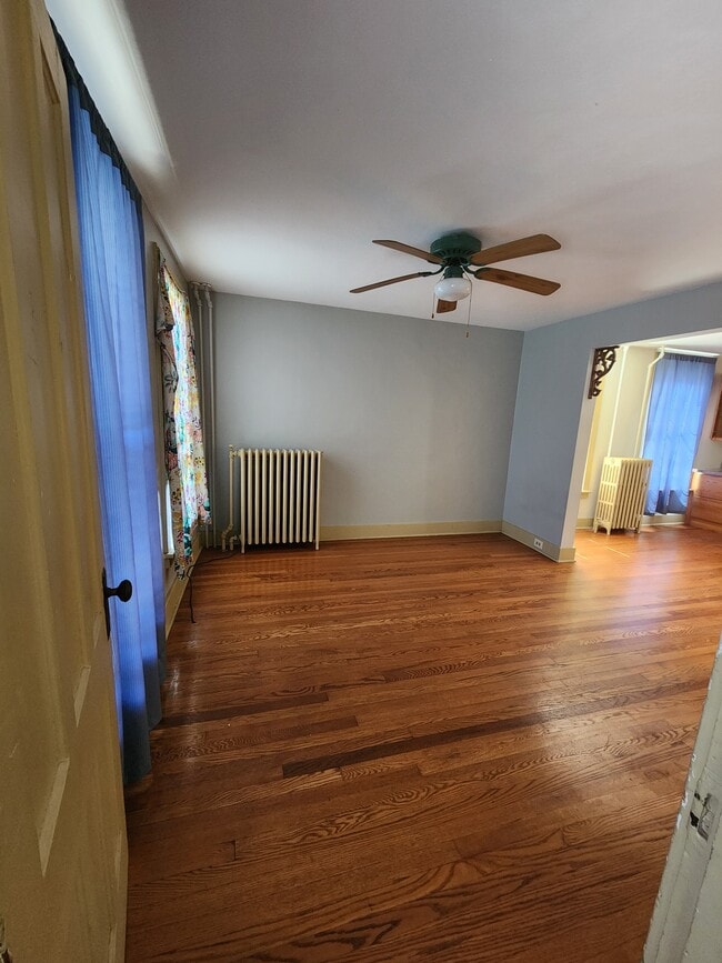 Living room - 1113 Orchard St