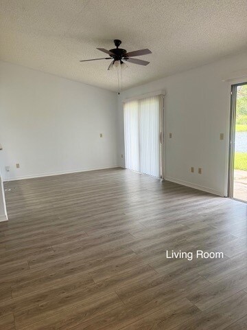 Foto del edificio - 2458 Lorraine Ct S