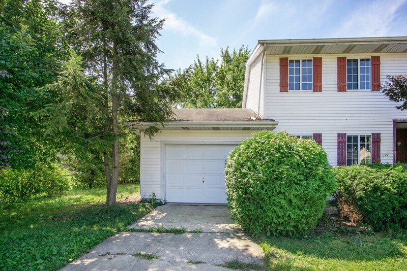 922 Laurelwood Dr, South Bend, IN 46637 Condo for Rent in South Bend