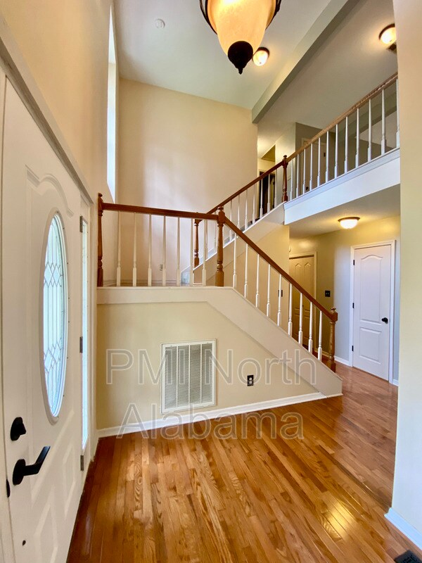 Building Photo - 1834 Shellbrook Dr NW