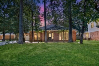 Building Photo - 10 Thundercove Pl