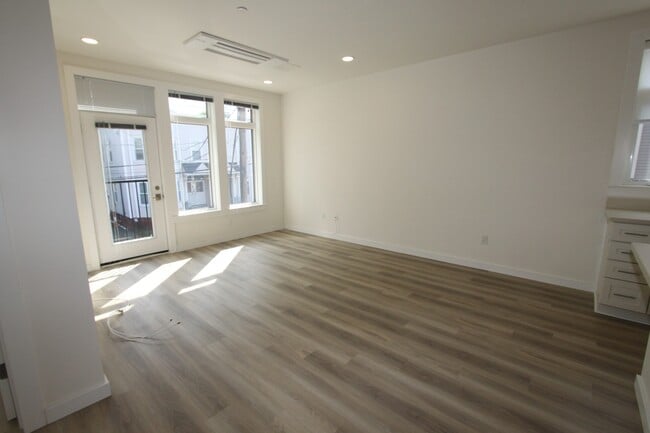 Building Photo - 159 Allston St