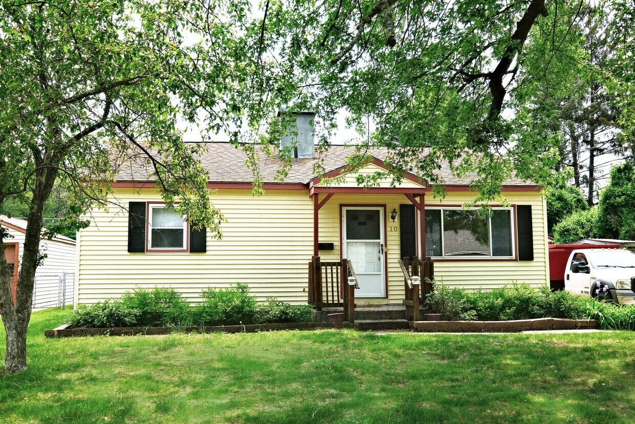 Foto principal - COMING SOON!! Home For Rent
