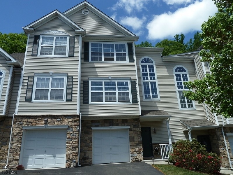 95 Pinehurst Dr, Washington, NJ 07882 Townhome Rentals in Washington
