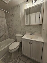 Building Photo - 189 Park Ave