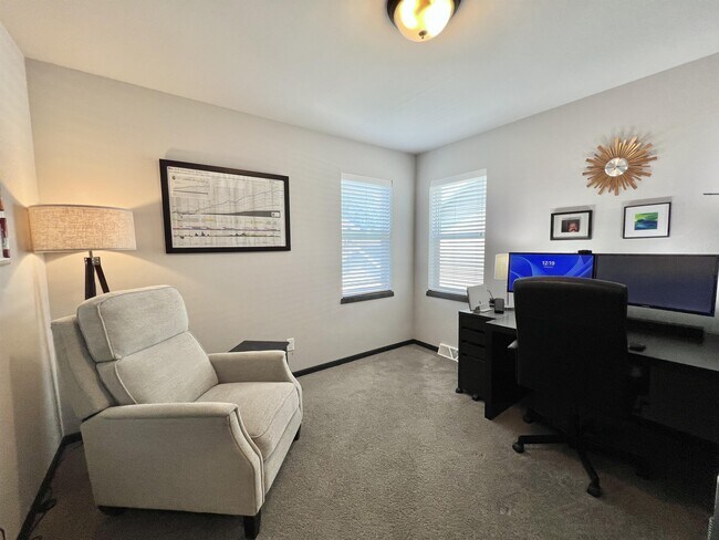 Foto del edificio - 2899 Bulwer Ln