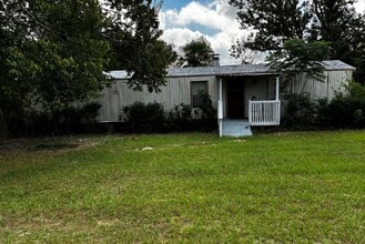 Building Photo - 3914 Lake Erie Dr