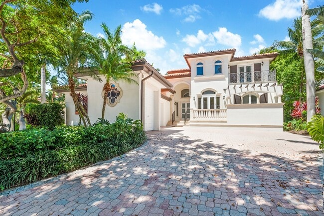 Foto del edificio - 13680 Deering Bay Dr