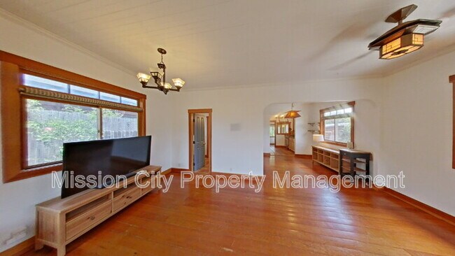 Foto del edificio - 1110 Curley Ave