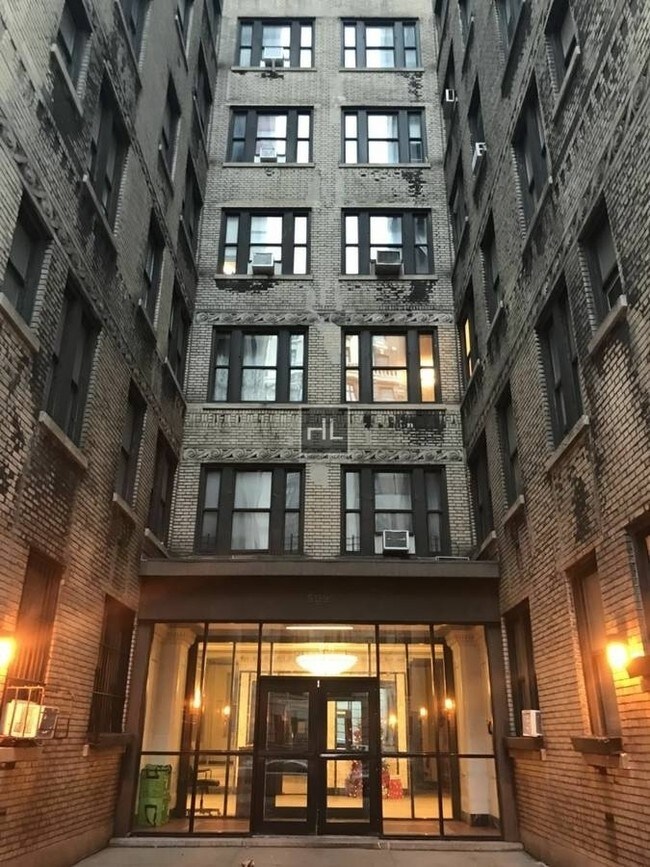 Building Photo - 509 W 110th St