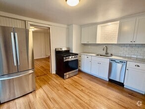 Building Photo - 96 Highland Ave