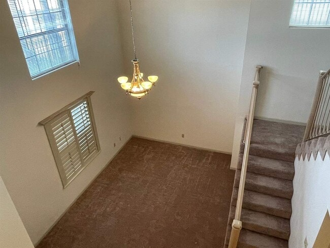 Foto del edificio - 262 W Calton Rd