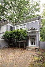 Building Photo - 882 Charles Allen Dr NE