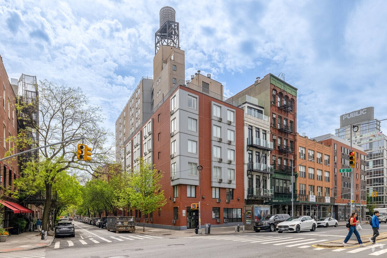 Primary Photo - NYU Second Street Residence