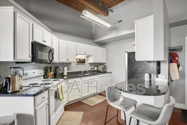 Building Photo - 55 S Harding St