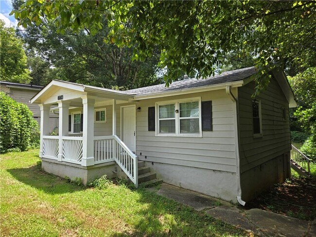 Foto del edificio - 1642 Mary George Ave NW