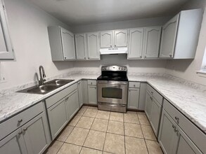 Building Photo - 103 Berlin St
