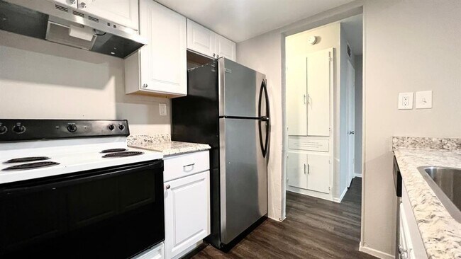 Building Photo - 4501 Witham Ln