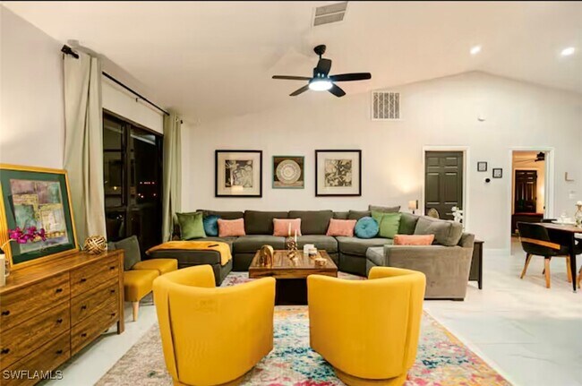 Foto del edificio - 2596 River Reach Dr