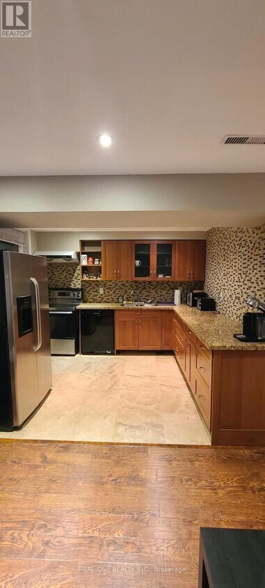 Primary Photo - 463 Cavell Dr