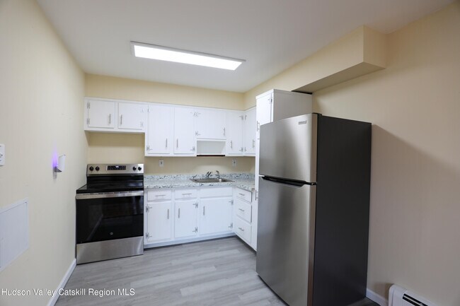 Foto del edificio - 30 Lamb Ave