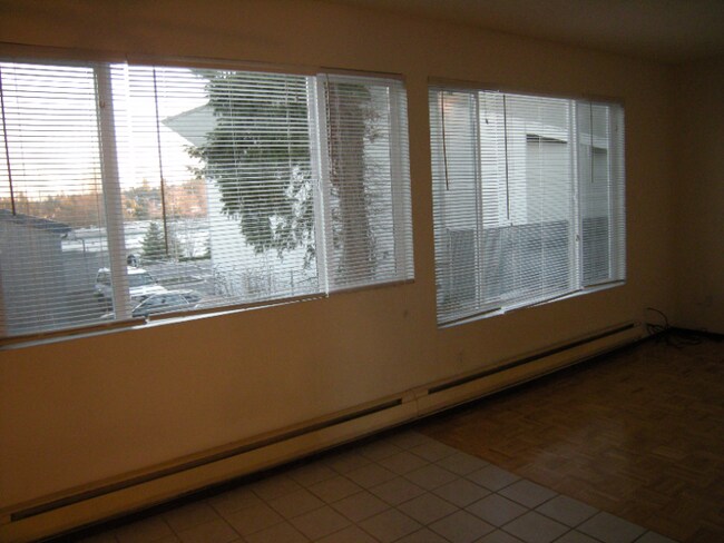 Foto del edificio - 21011 67th Ave W